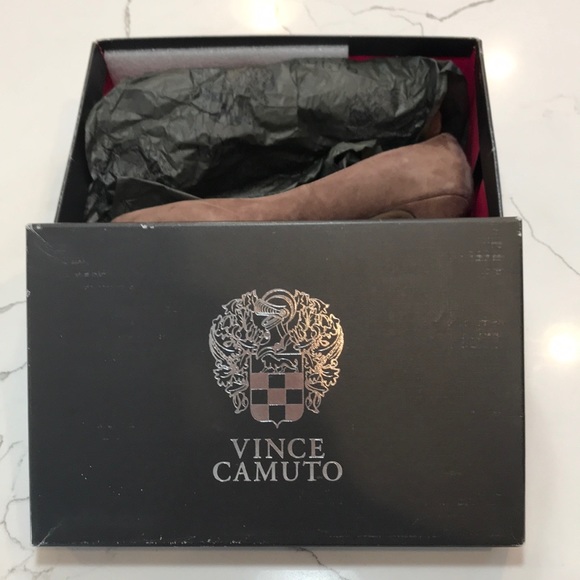 Vince Camuto Suede Pumps Cappuccino - Picture 7 of 8